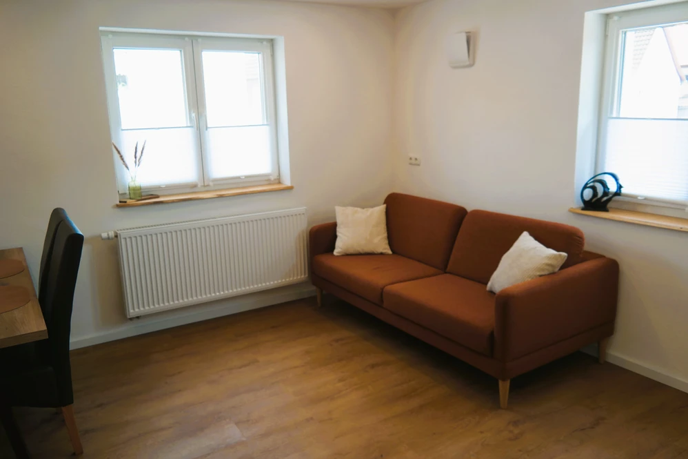 Ferienwohnung Bad Neustadt – Apartment 2 Wohnzimmer