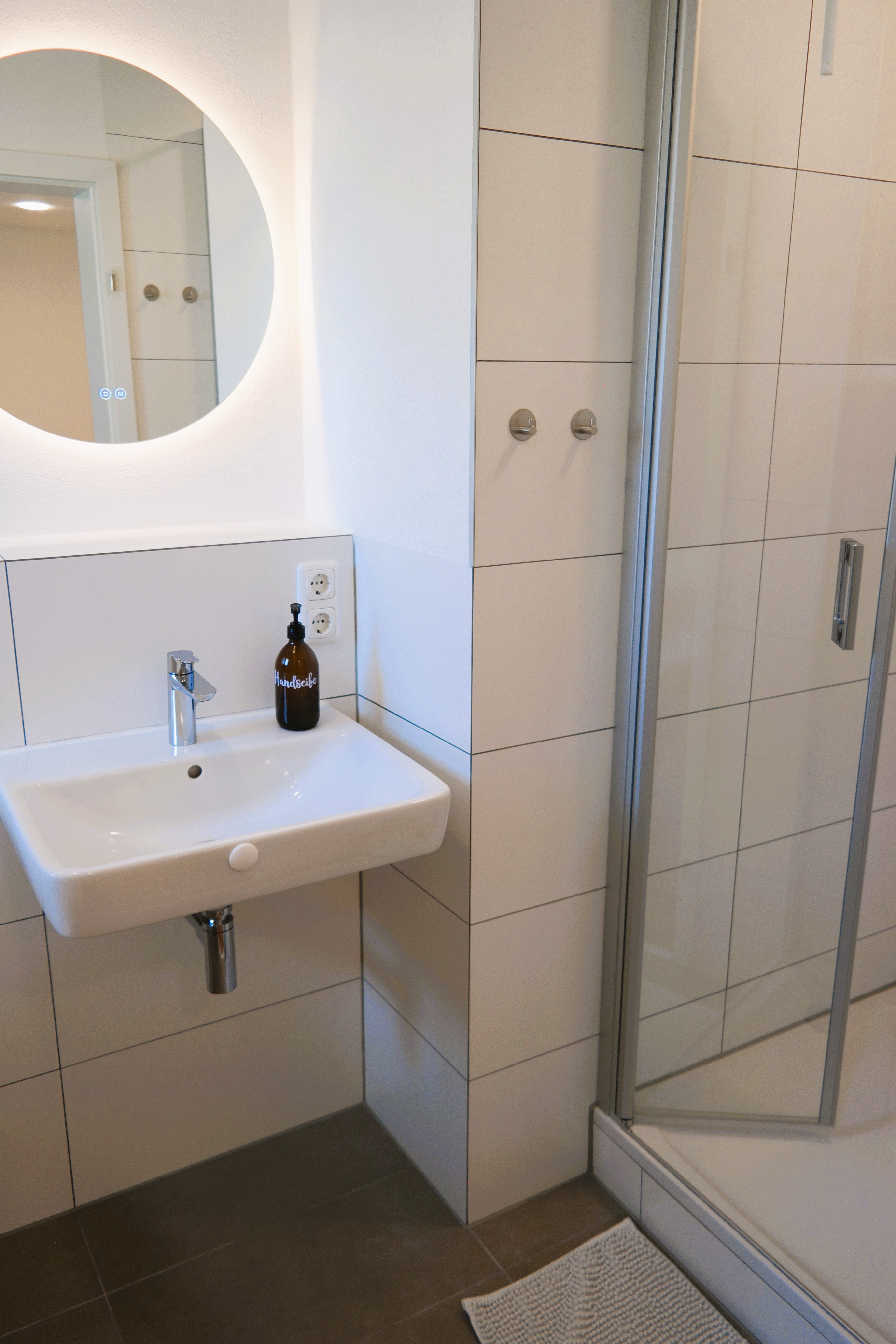 Holiday apartment Bad Neustadt – Apartment 3 shower